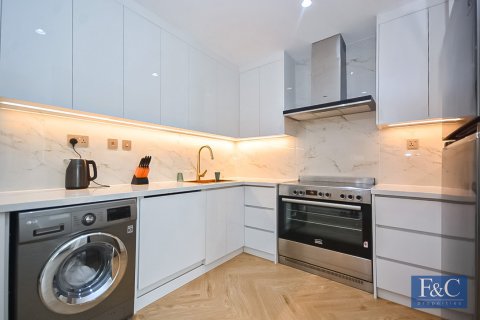 Снять в аренду квартиру в The Crescent, Пальма Джумейра, Дубай: 2 спальни, 122м², № 103786 - фото 14