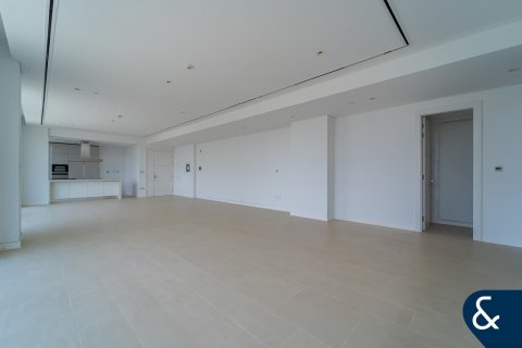 Apartment in SEVENTH HEAVEN in Seventh Heaven, Al Barari, Dubai 2 bedrooms, 320 sq.m. № 76788 - photo 3