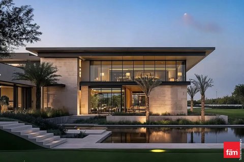 Villa en Dubai, 4 dormitorios, 560.7 m², № 114097 - foto 2