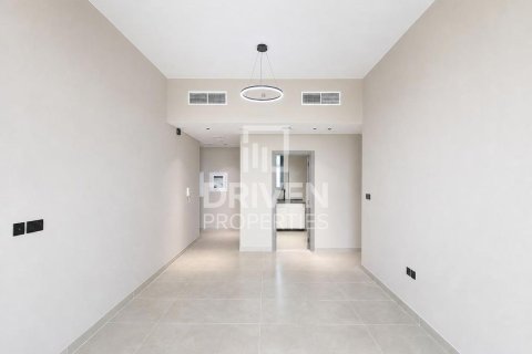 Купить квартиру в Dubai Sports City, Дубай: 2 спальни, 119.75м², № 137166 - фото 4