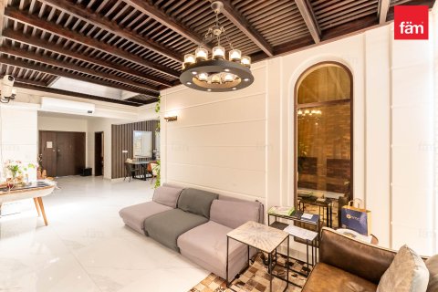 Villa in Dubai 4 bedrooms, 624.8 sq.m. № 122000 - photo 5