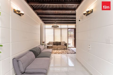 Villa in Dubai 4 bedrooms, 624.8 sq.m. № 122000 - photo 10