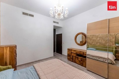 Villa in Dubai 4 bedrooms, 624.8 sq.m. № 122000 - photo 9