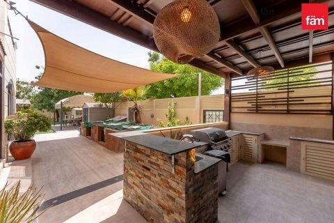 Villa in Dubai 4 bedrooms, 624.8 sq.m. № 122000 - photo 23