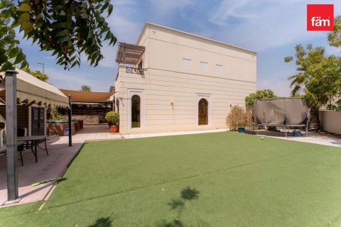 Villa in Dubai 4 bedrooms, 624.8 sq.m. № 122000 - photo 15