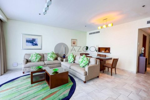 Квартира в Джумейра Бич Резиденс, Дубай, 3 спальни, 241.7м², № 37631
