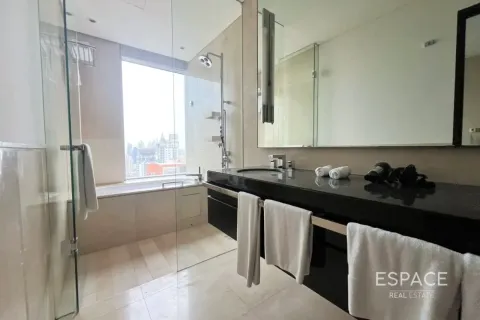 Apartment in Dubai Marina, Dubai 3 bedrooms, 173 sq.m. № 122979 - photo 15