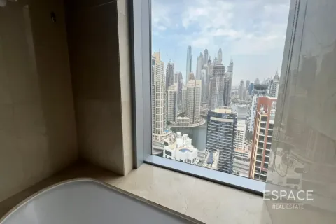 Apartment in Dubai Marina, Dubai 3 bedrooms, 173 sq.m. № 122979 - photo 16