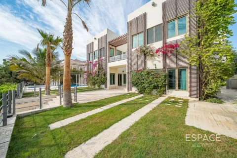 Villa in Palm Jumeirah, Dubai 6 bedrooms, 650 sq.m. № 122976