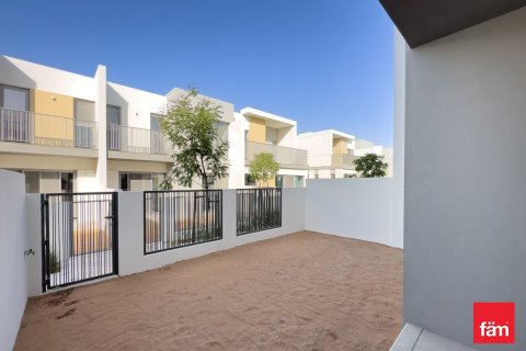 Villa in Tilal Al Ghaf, Dubai 3 bedrooms, 200 sq.m. № 141523 - photo 16