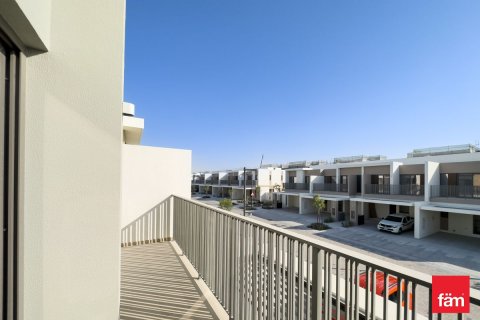 Villa in Tilal Al Ghaf, Dubai 3 bedrooms, 200 sq.m. № 141523 - photo 12