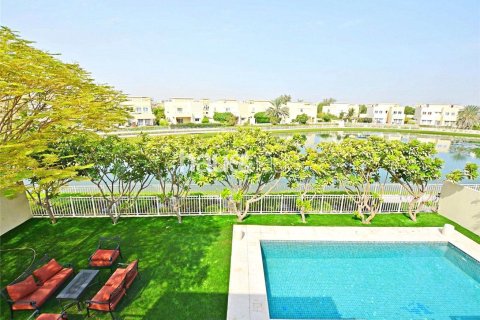 Вилла в Meadows, Дубай, 4 спальни, 332м², № 45008