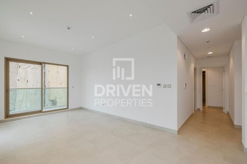 Apartment in Al Satwa, Dubai 2 bedrooms, 112.51 sq.m. № 136618 - photo 2