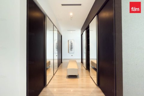 Penthouse in Dubai Marina, Dubai 4 bedrooms, 594.5 sq.m. № 112993 - photo 19
