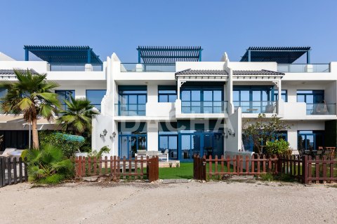 Villa in Palma Residences, Palm Jumeirah, Dubai 5 bedrooms, 310 sq.m. № 115716 - photo 24