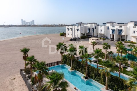 Villa in Palma Residences, Palm Jumeirah, Dubai 5 bedrooms, 310 sq.m. № 115716 - photo 2