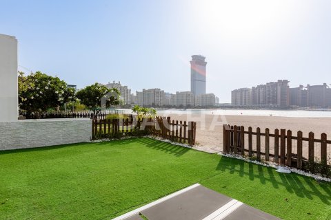 Villa in Palma Residences, Palm Jumeirah, Dubai 5 bedrooms, 310 sq.m. № 115716 - photo 23