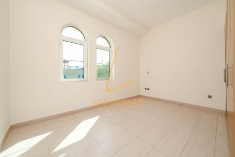Villa en Jumeirah Park, Dubai, 4 dormitorios, 511 m², № 115244 - foto 15
