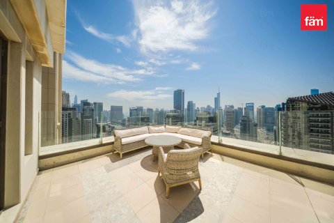 Apartment in Dubai 2 bedrooms, 141.4 sq.m. № 109260