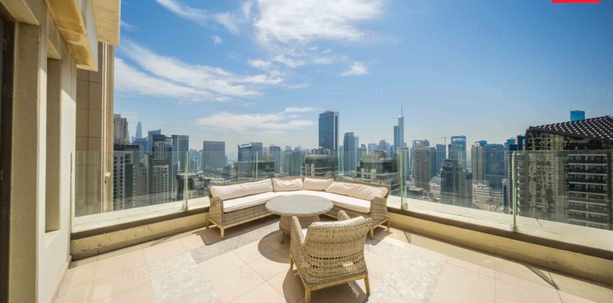 Apartment in Dubai 2 bedrooms, 141.4 sq.m. № 109260