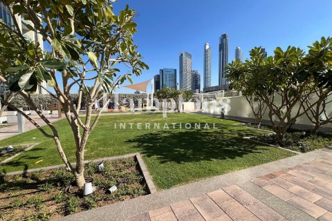 Снять в аренду квартиру в Downtown Views, Даунтаун Дубай (Даунтаун Бурдж Дубай), Дубай: 1 спальня, 84.94028387м², № 99610 - фото 17