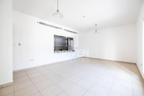 Снять в аренду квартиру в Barsha Heights (Tecom), Дубай: 2 спальни, 128.02м², № 129903 - фото 3