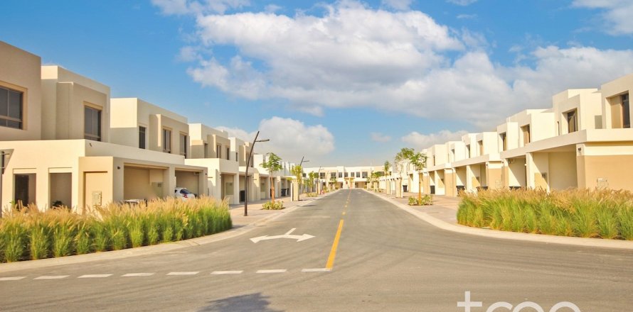 Villa à Zahra Townhouses, Town Square, Dubai, 3 chambres, 195 m², № 139958