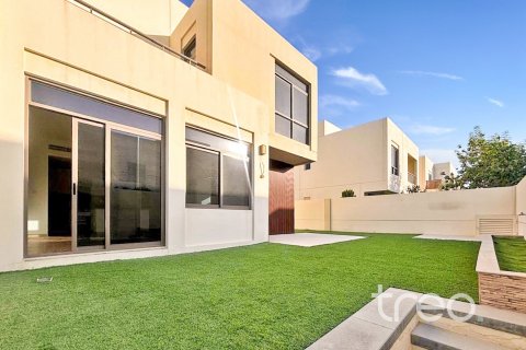 Таунхаус в Noor Townhouses, Town Square, Дубай, 4 спальни, 218.88м², № 139953