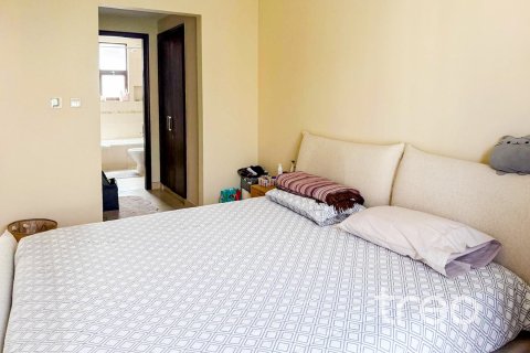 Villa in Reem, Dubai 3 bedrooms, 200.3 sq.m. № 139955 - photo 7