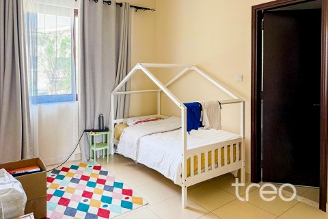 Villa in Reem, Dubai 3 bedrooms, 200.3 sq.m. № 139955 - photo 11