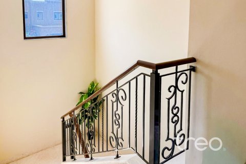 Villa in Reem, Dubai 3 bedrooms, 200.3 sq.m. № 139955 - photo 16
