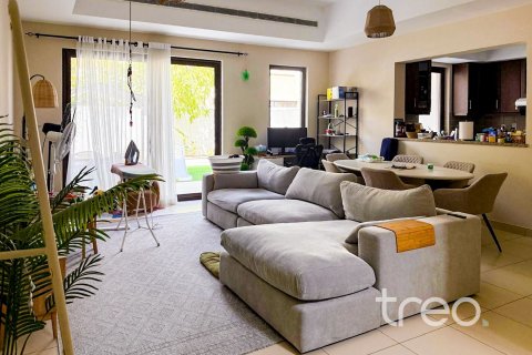 Villa in Reem, Dubai 3 bedrooms, 200.3 sq.m. № 139955 - photo 2