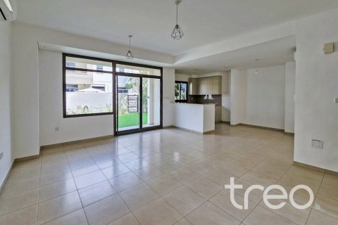 Villa in Hayat Townhouses, Town Square, Dubai 3 bedrooms, 220.27 sq.m. № 139959 - photo 2