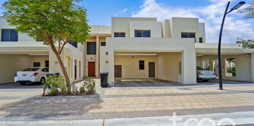 Villa in Hayat Townhouses, Town Square, Dubai 3 bedrooms, 220.27 sq.m. № 139959
