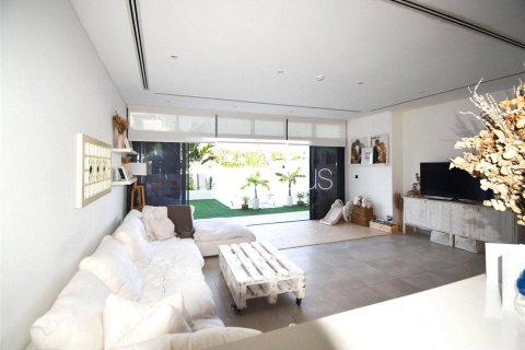 Townhouse in Jumeirah Golf Estates, Dubai 4 bedrooms, 320 sq.m. № 44941 - photo 2
