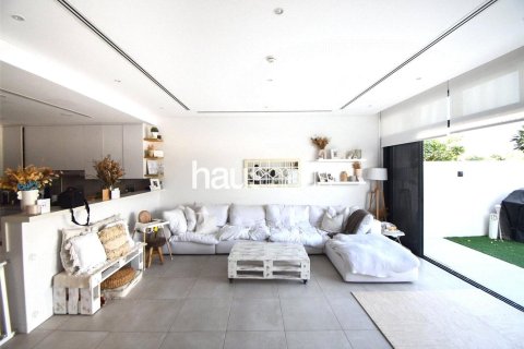 Townhouse in Jumeirah Golf Estates, Dubai 4 bedrooms, 320 sq.m. № 44941 - photo 7