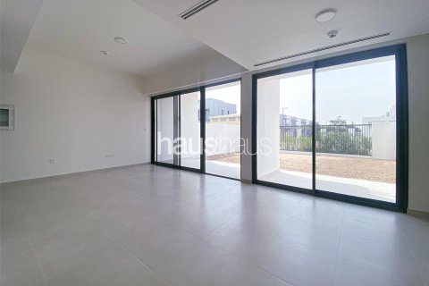Townhouse in The Valley, Dubai 3 bedrooms, 177 sq.m. № 44951 - photo 4