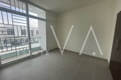 Снять в аренду таунхаус в Дубае: 3 спальни, 263.99м², № 52628 - фото 10