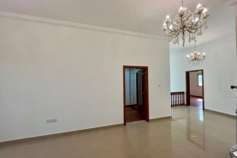 Villa in Al Barsha, Dubai 6 bedrooms, 1393.5 sq.m. № 52619 - photo 19