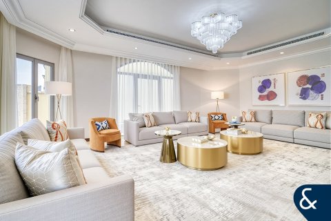 Villa in Palm Jumeirah, Dubai 5 bedrooms, 622 sq.m. № 76722