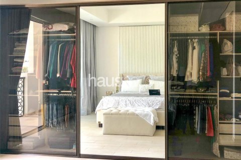 Villa in Jumeirah Village Circle, Dubai 3 bedrooms, 130 sq.m. № 43751 - photo 6