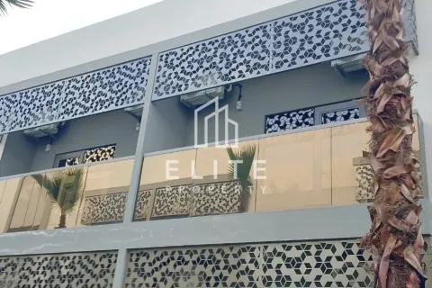 Building in Dubai 4792 sq.m. № 38805 - photo 12