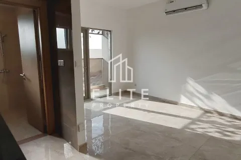 Building in Dubai 4792 sq.m. № 38805 - photo 16