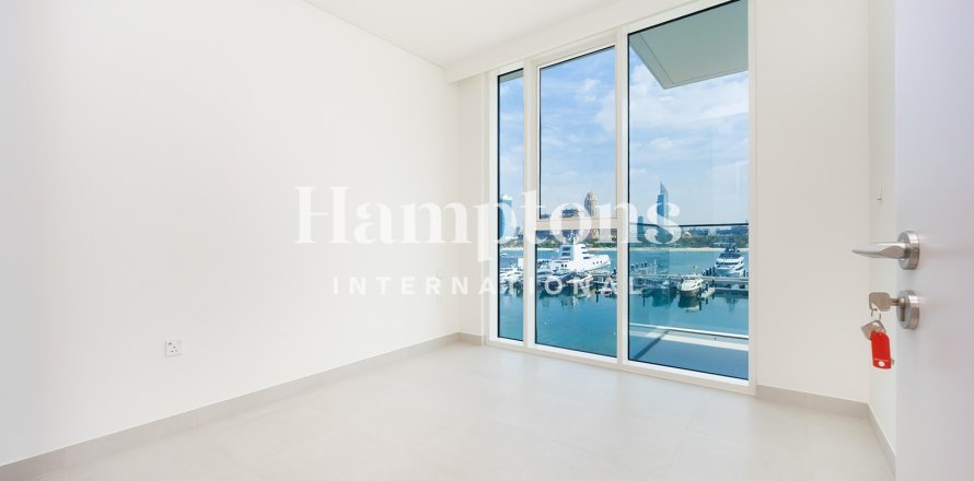 Apartment in Dubai Harbour, Dubai 1 bedroom, 80.1093 sq.m. № 108859