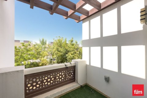 Villa in Dubai 5 bedrooms, 658.6 sq.m. № 112926 - photo 12