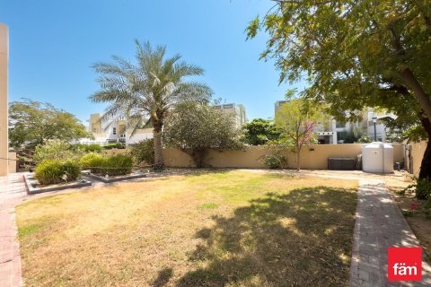 Villa in Dubai 5 bedrooms, 658.6 sq.m. № 112926 - photo 18