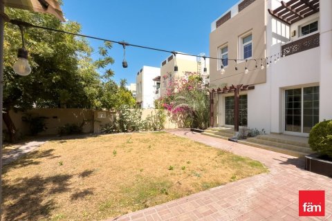 Villa in Dubai 5 bedrooms, 658.6 sq.m. № 112926 - photo 10
