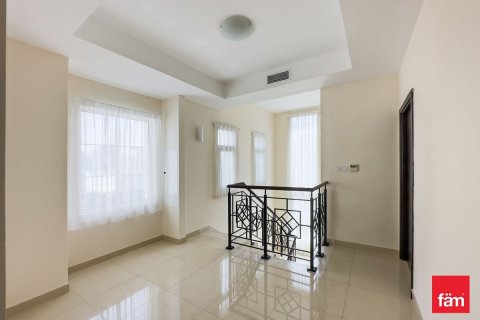 Villa in Dubai 5 bedrooms, 658.6 sq.m. № 112926 - photo 5