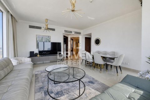 Appartement à Boulevard Point, Downtown Dubai (Downtown Burj Dubai), Dubai, 2 chambres, 129.97 m², № 143096