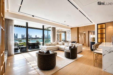 Квартира в Дубае, 2 спальни, 179.5м², № 123887